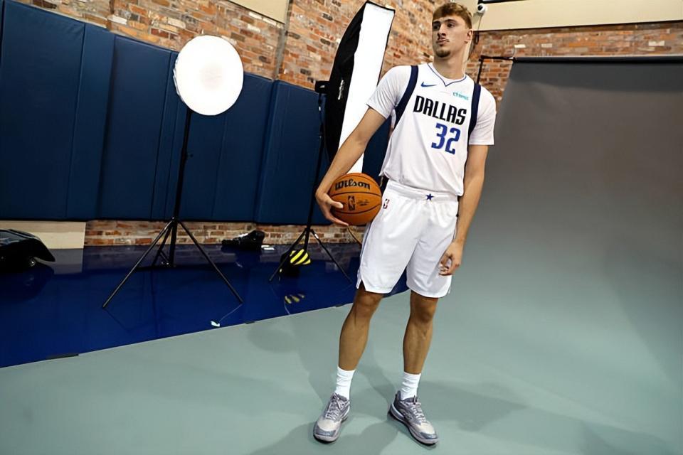 奇异果体育APP-独行侠状元郎：我要争取拿到年度最佳新秀的荣誉，乔丹是我的GOAT